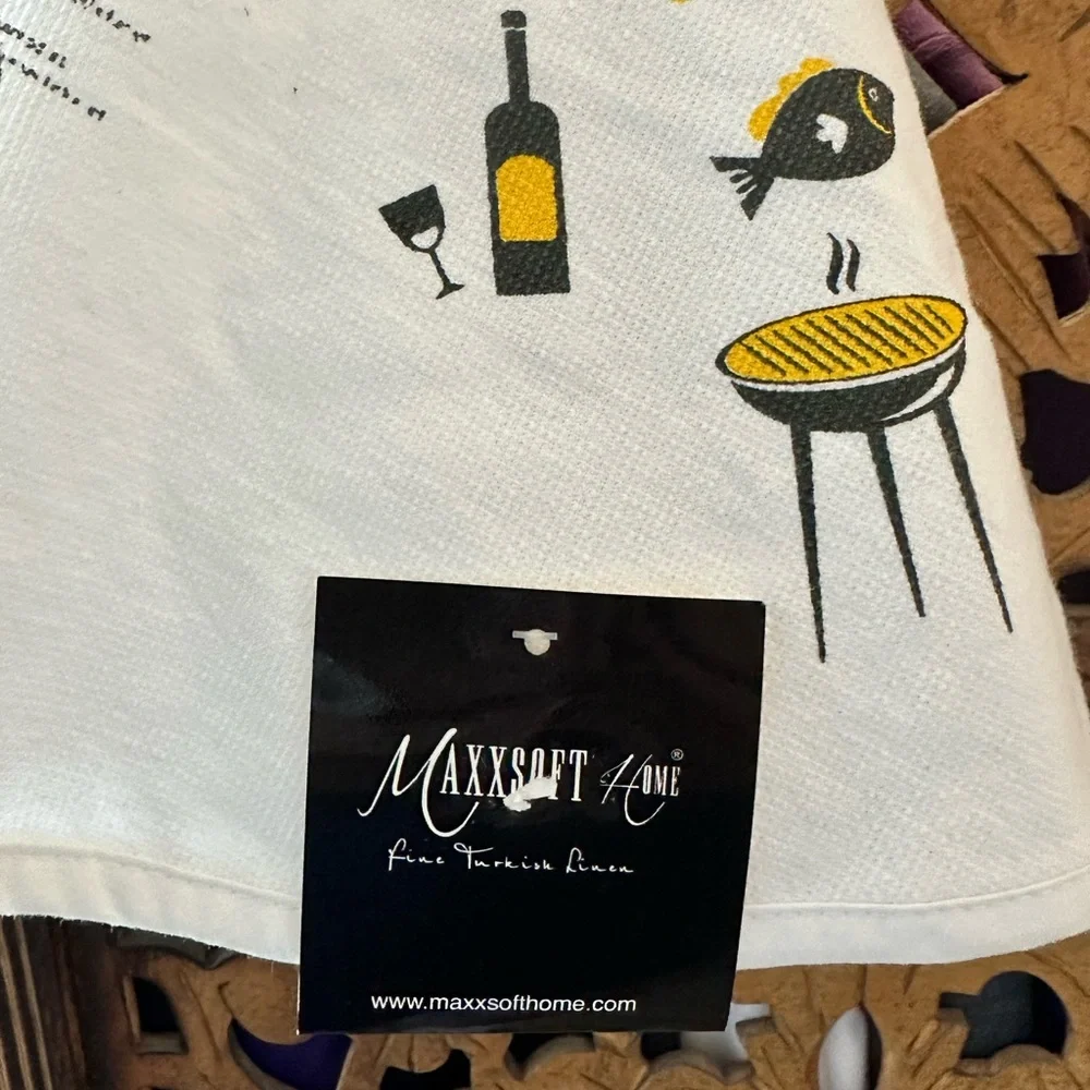 MaxxSoft Home Fine Turkish Linen 100% Cotton Hanging Round Grill / Kitchen Towel